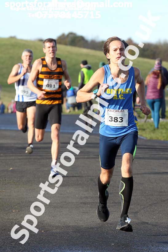 Senior men and women, Heaton Memorial 10k Road Race, Town Moor, Newcastle.  Photo: David T. Hewitson/Sports for All Pics